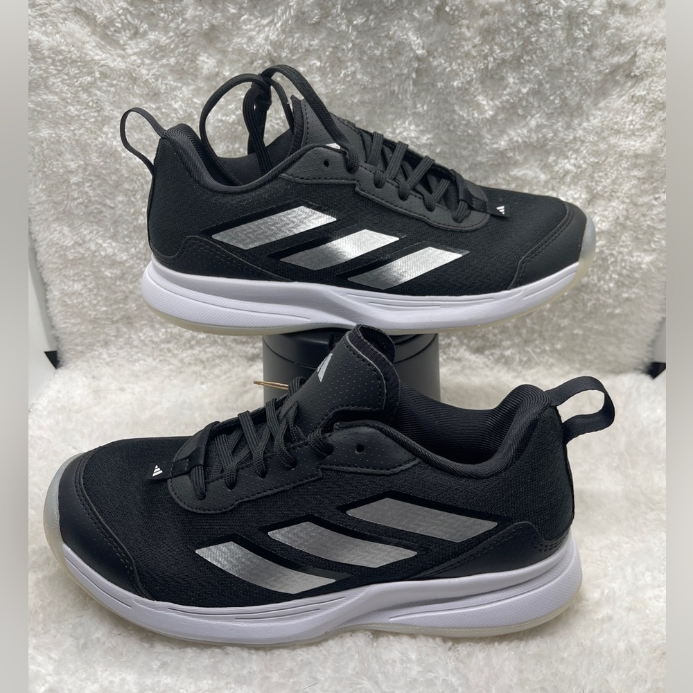 Adidas Womens Avaflash Low Tennis Shoes